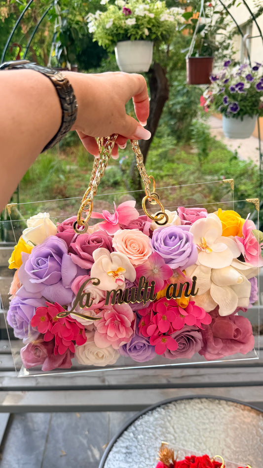 Geantă Luxury cu Flori de Sapun Premium – „La multi ani !”