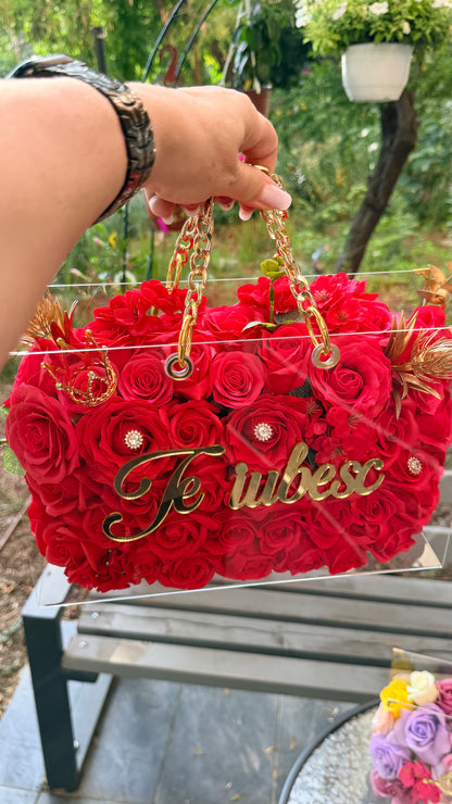 Geantă Luxury cu Flori de Sapun Premium – „Te iubesc”