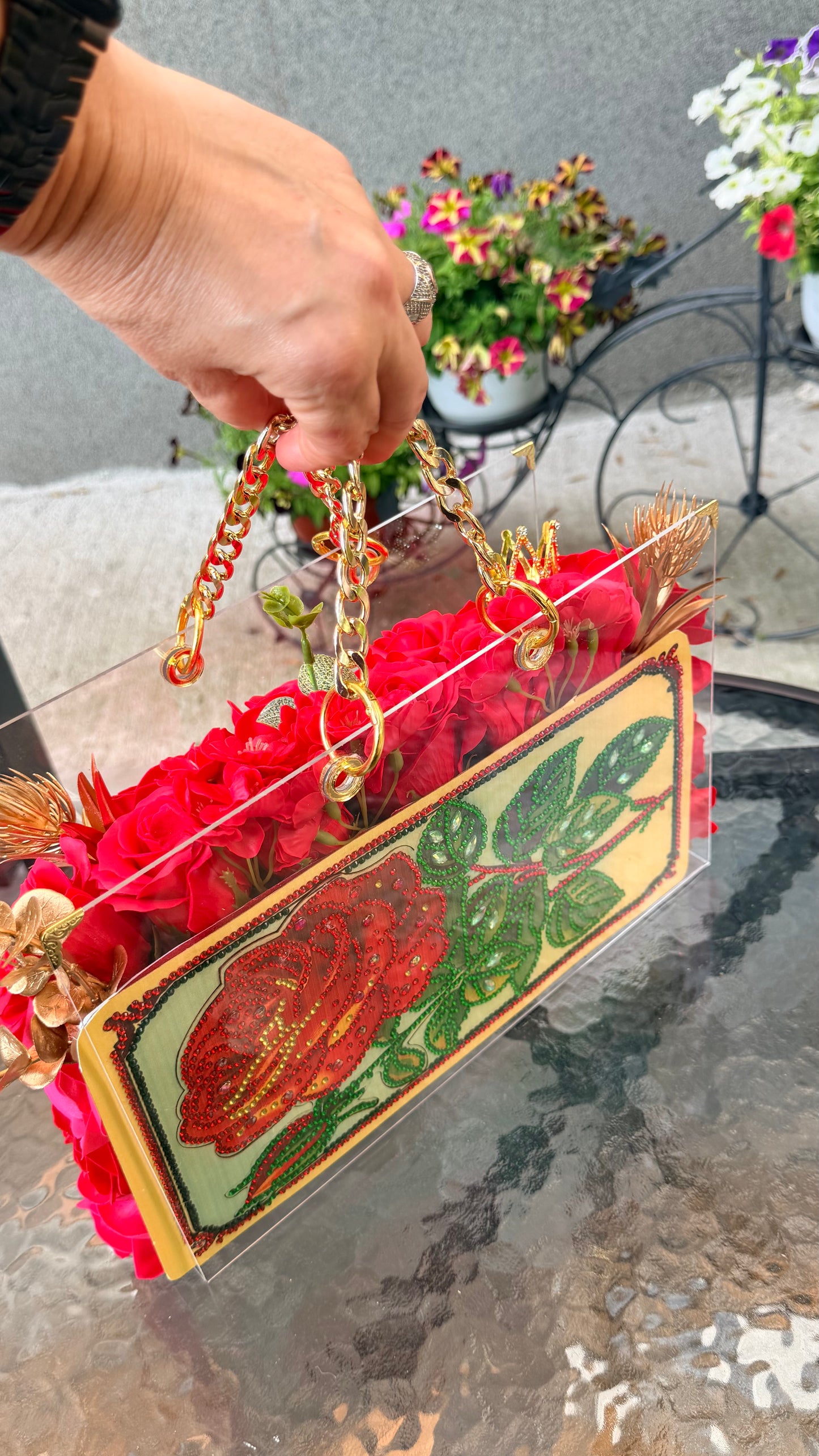 Geantă Luxury cu Flori de Sapun Premium – „Te iubesc”