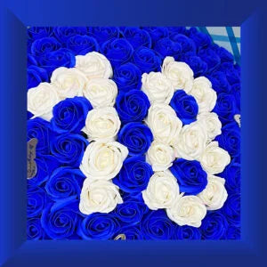 Buchet de trandafiri din săpun albastru și alb 101 – Design „18”