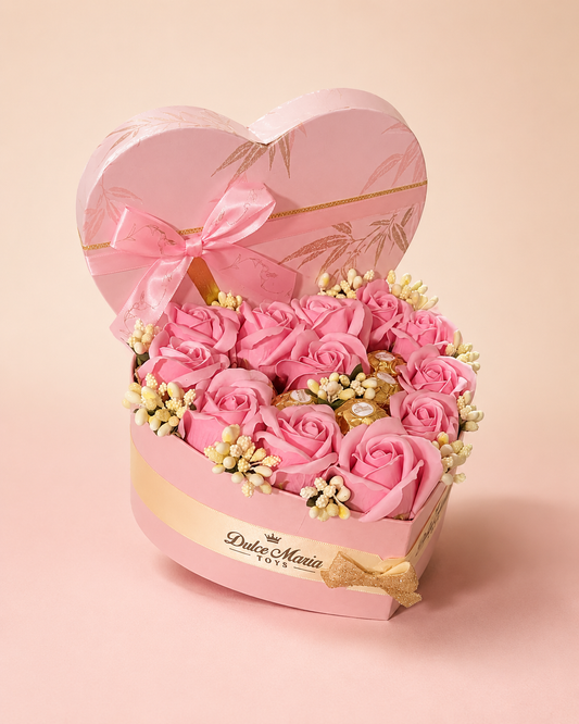 Cutie inimă roz cu trandafiri și Ferrero Rocher – Pink Sweetheart